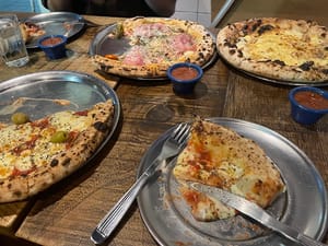 ANDIAMO • Pizza y Café