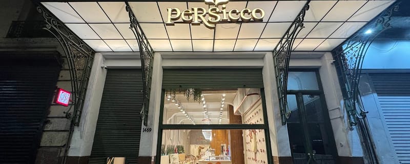 Cover de Persicco Teatros con Café Juan Valdez