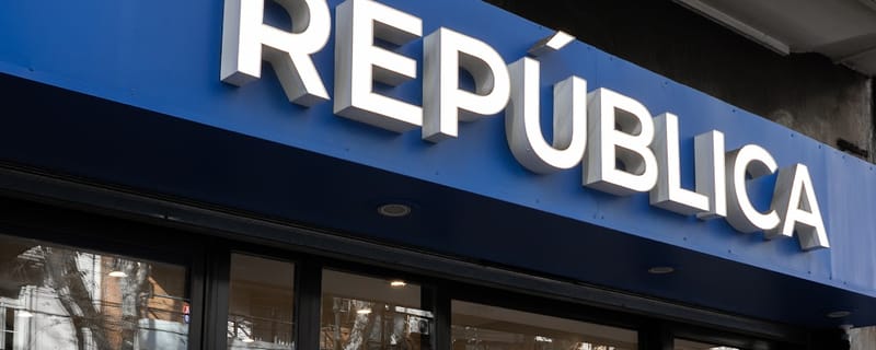 Cover de República