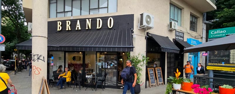 Cover de Brando