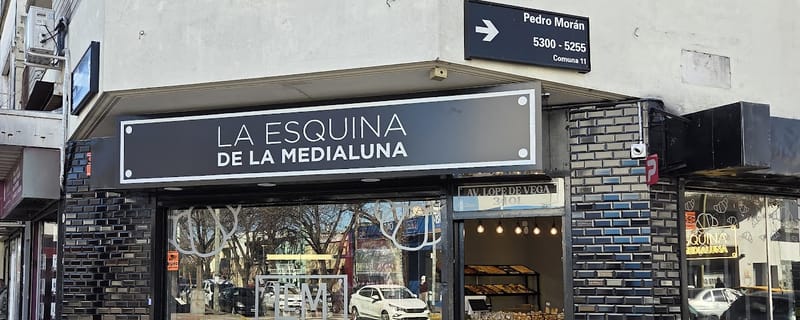 Cover de La Esquina de la Medialuna